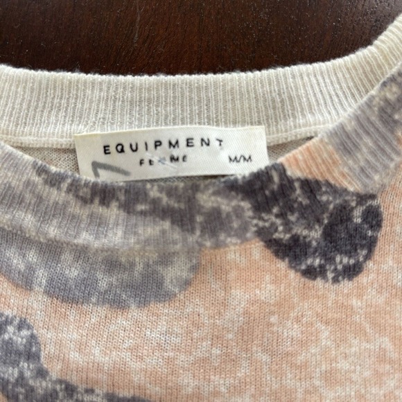 EQUIPMENT Sloan Camo Sweater Women Medium Wool Cashmere Blend Neutrals Crew - Picture 3 of 8